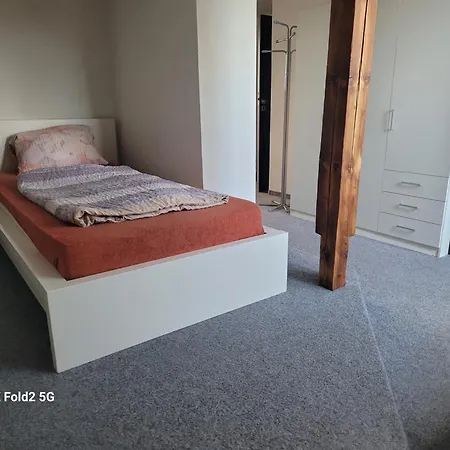 Ubytovna Kadan Apartamento