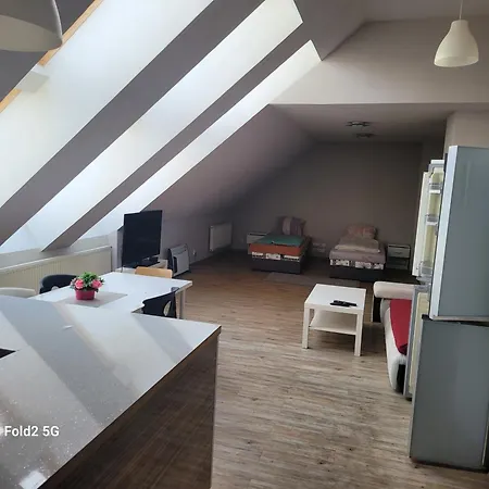 Ubytovna Kadan Apartamento